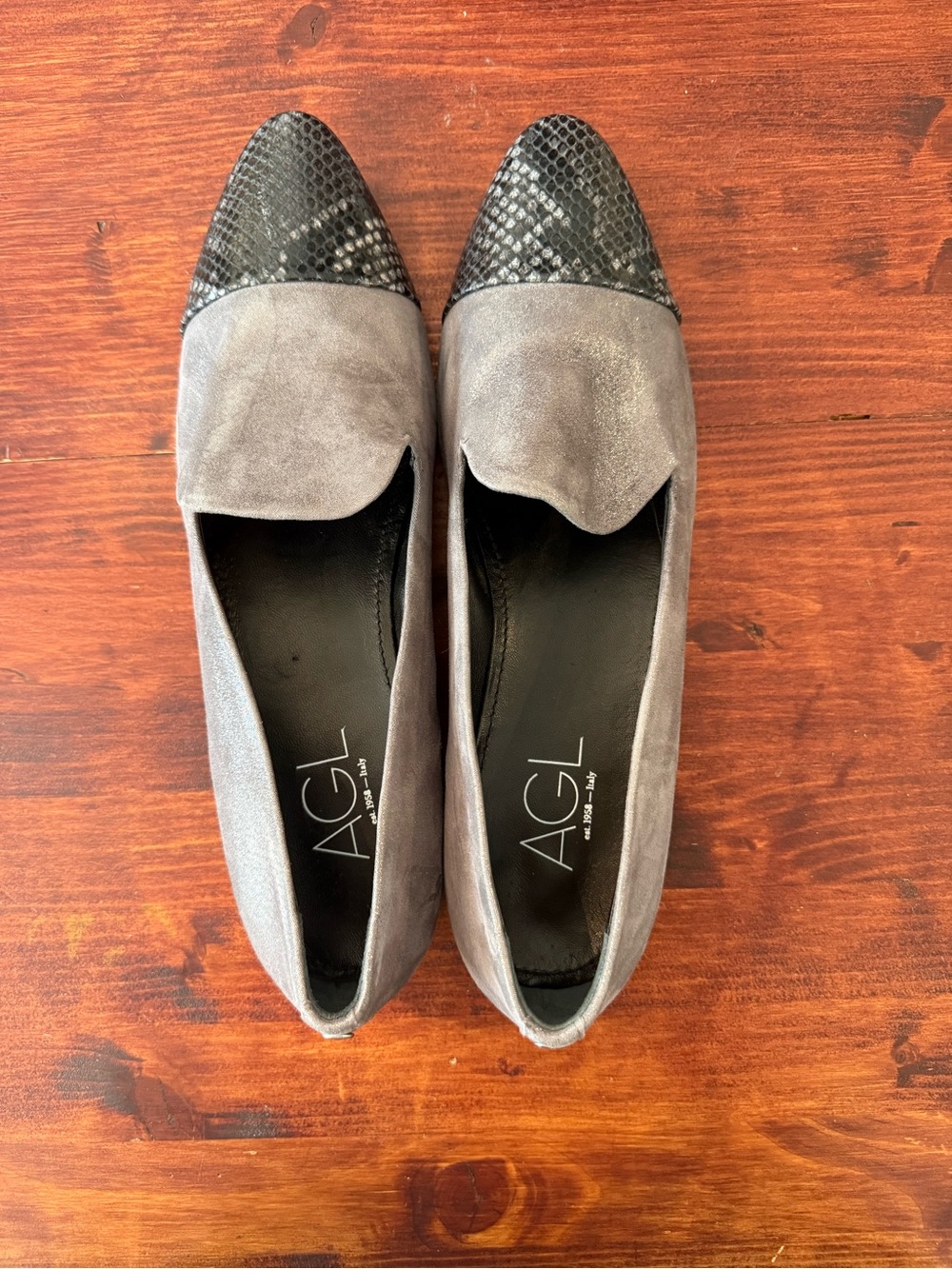 NWOT AGL Attilio Giusti Leombruni Gray Suede Loafers flats size 10.5